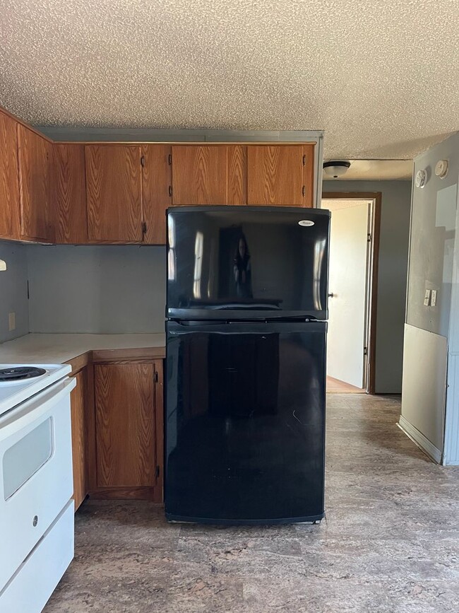 Building Photo - 2 BR 2 Bath 1,040 sq ft singlewide mobile ...