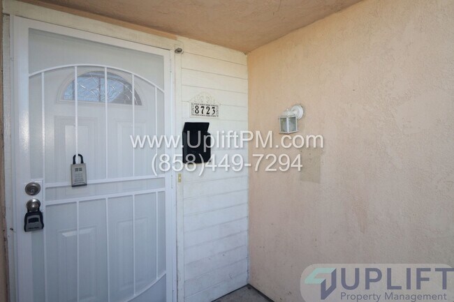 Building Photo - 4 Bedroom 2 Bath Home in the Heart of Mira Mesa. MOVE IN SPECIAL $300 OFF FIRST MONTH'S RENT