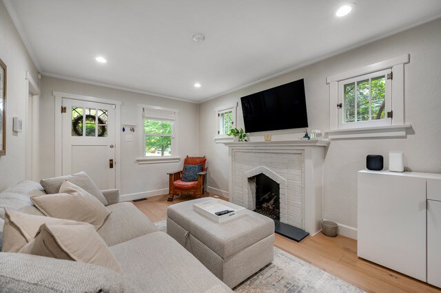 Living Room - 1131 S Elizabeth St