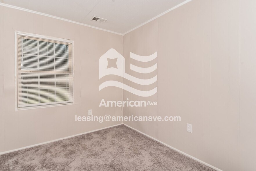 Building Photo - 4017 Tavineer Dr