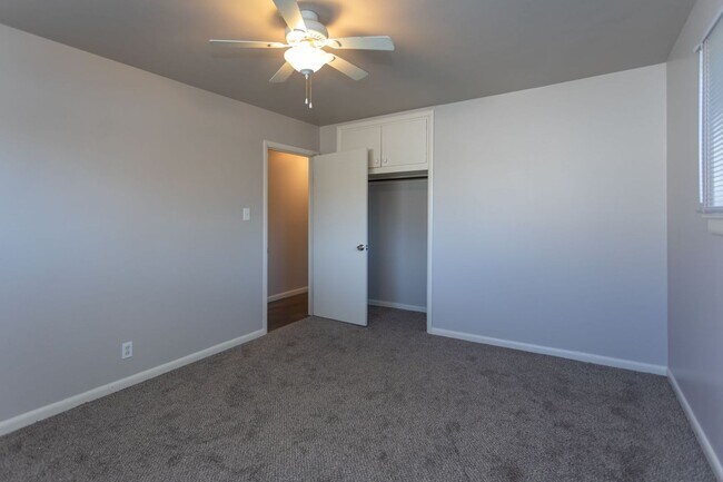 Building Photo - Charming Ranch Style Home in D12!