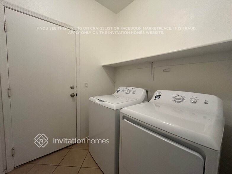 Building Photo - 3871 N 141st Dr