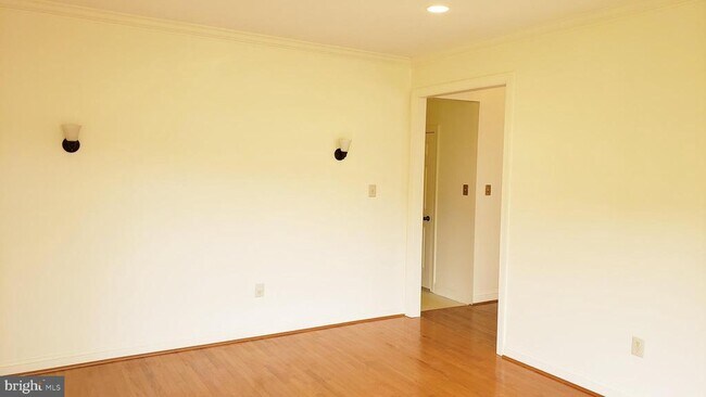 Building Photo - 14 Hayworth Cir