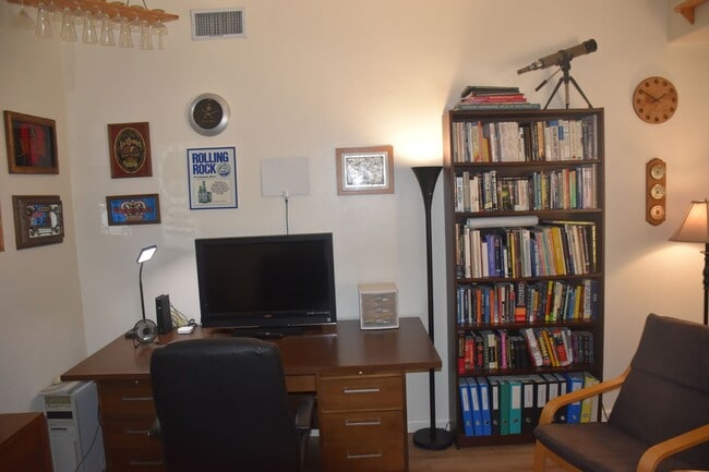 Building Photo - Furnished 3 Bedroom Home in Foothills with...
