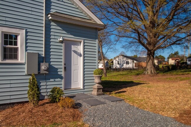 Building Photo - Exclusively Offered By Muse Realty Rentals, LLC