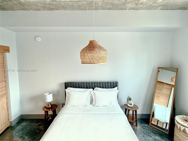 Building Photo - 234 NE 3rd St