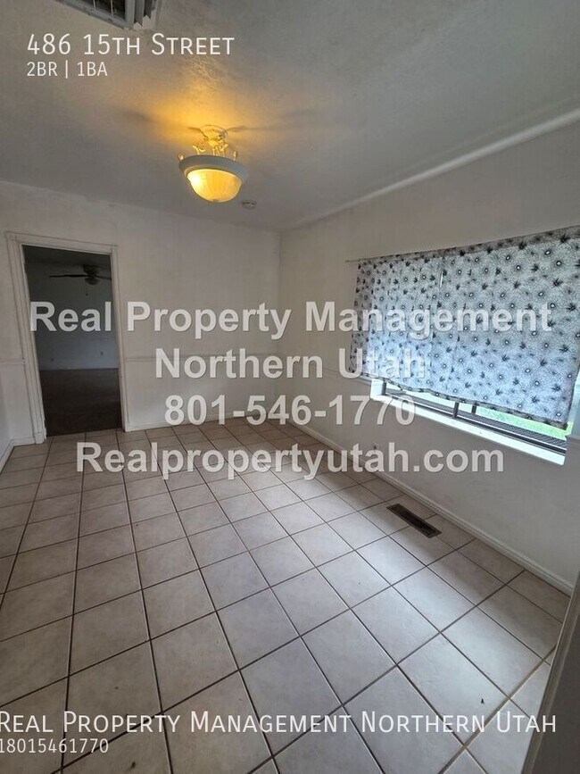 Building Photo - 486 15th St