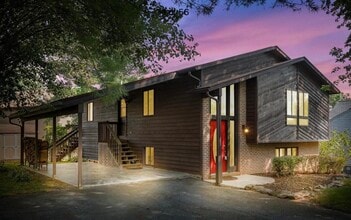 Building Photo - 10394 Meadowhead Cir