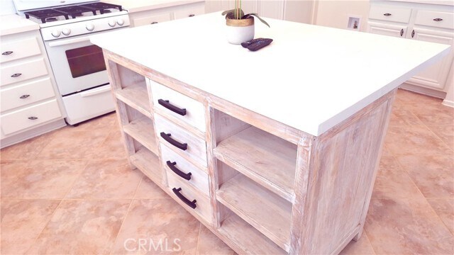 Building Photo - 24799 Benetta Ct