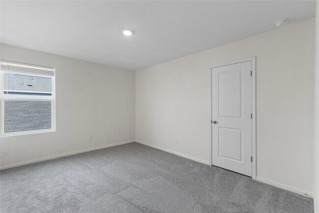 Building Photo - 195 Bracken Ln
