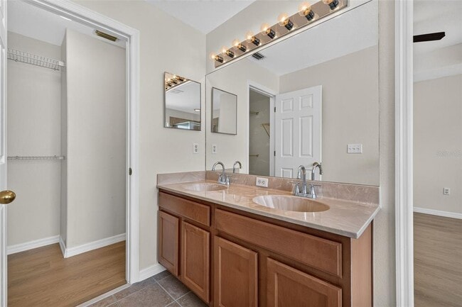 Building Photo - 6585 Marlberry Way