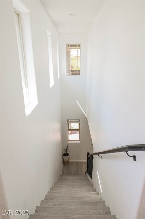 Building Photo - 5484 Sentinel Point Ct