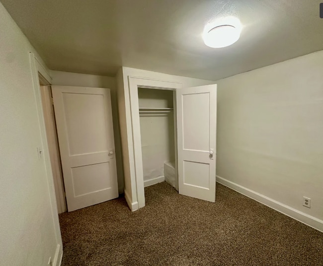 Building Photo - 1036-1038 Clay St