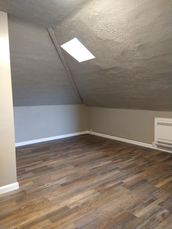 Building Photo - 4600 Vine St