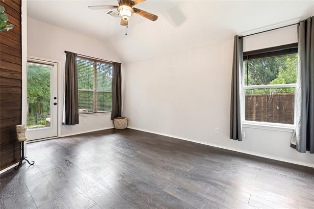 Building Photo - 3901 Ringdove Way