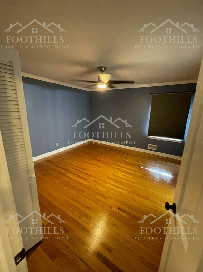 Building Photo - Your Next Home Awaits – 4 Bedrooms, 2.5 Ba...