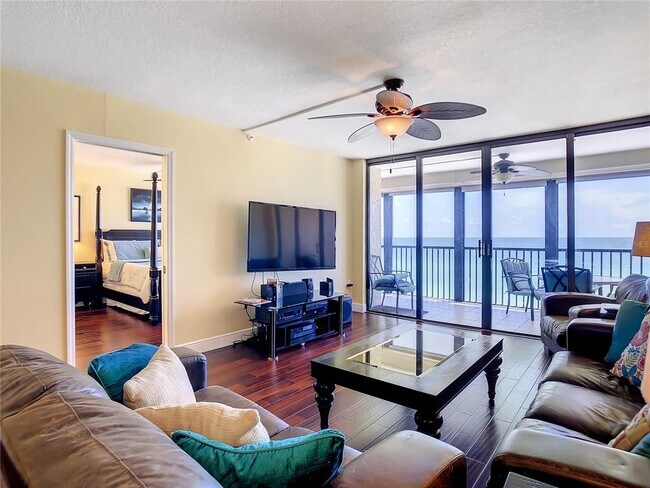 Building Photo - 15462 Gulf Blvd