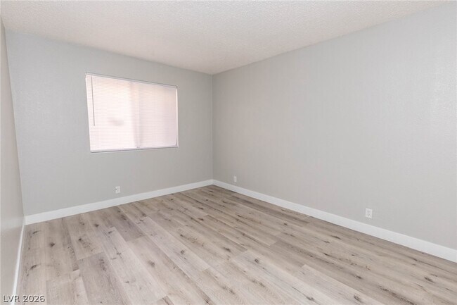 Building Photo - 3151 N Soaring Gulls Dr