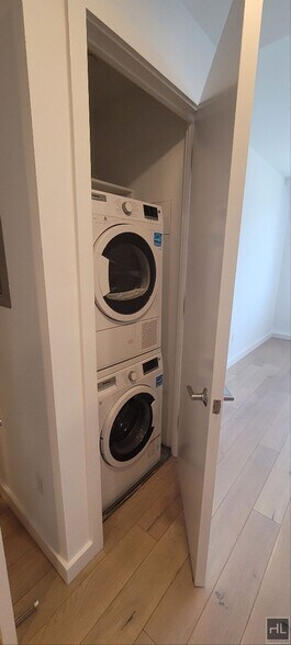 Building Photo - NORTHERN BOULEVARD