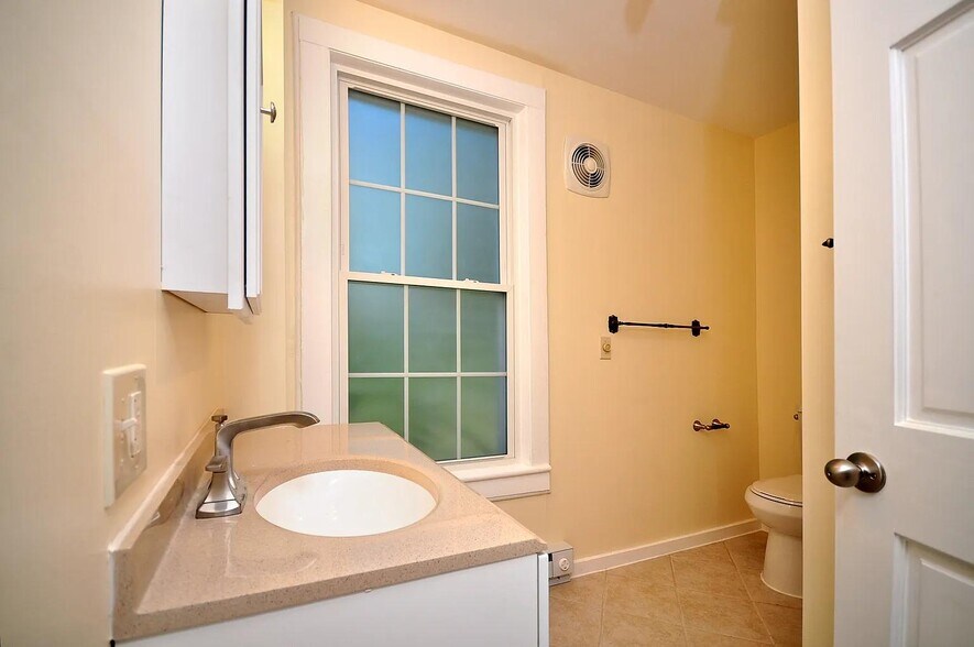 Full Bath # 2 - 188 Lovely St