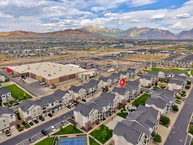 Building Photo - Spacious 3 Bed, 2 Bath Condo in The Exchange – Lehi, UT