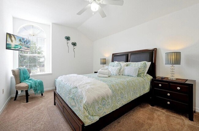 Building Photo - Stunning Fully Furnished and Decorated home in Davenport with Private Pool!