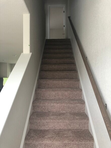 Building Photo - 225 Chandler Ct