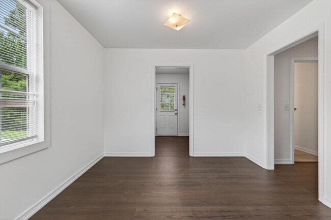 Building Photo - 101 Valley View Cir