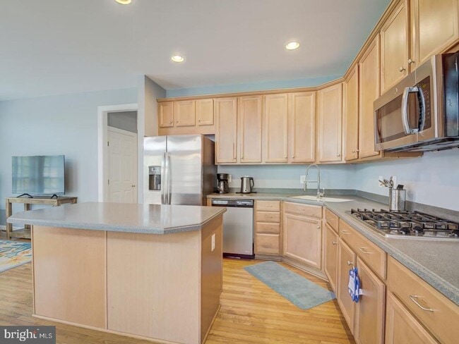 Building Photo - 8410 Chaucer House Ct