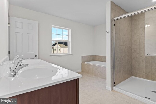 Building Photo - 32 Pamela Dr