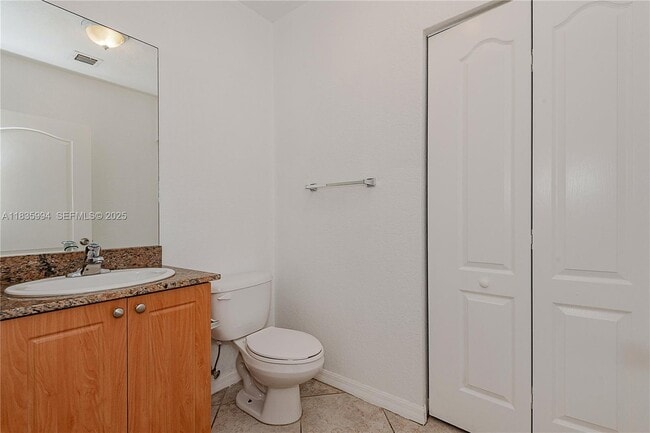 Building Photo - 205 NE 4th Ct.