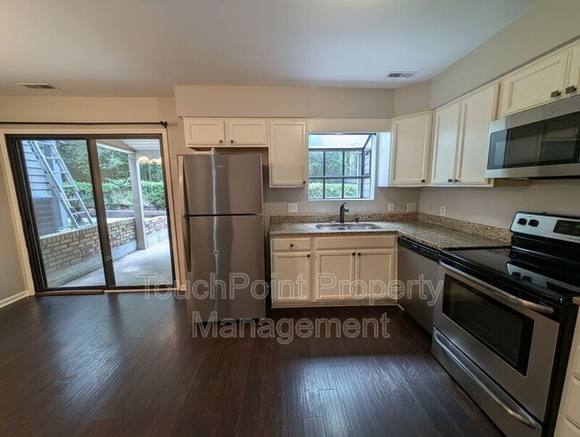 Building Photo - 9111 Sharonbrook Dr