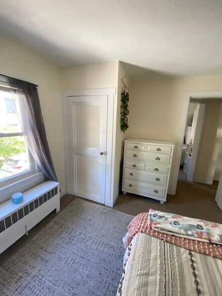 upstairs Bdr 2 - 81 Cedar St
