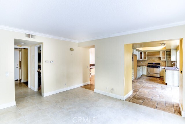 Building Photo - 9 Sharpsburg