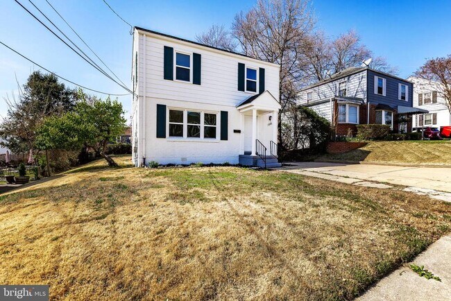 Building Photo - 6918 18th Ave