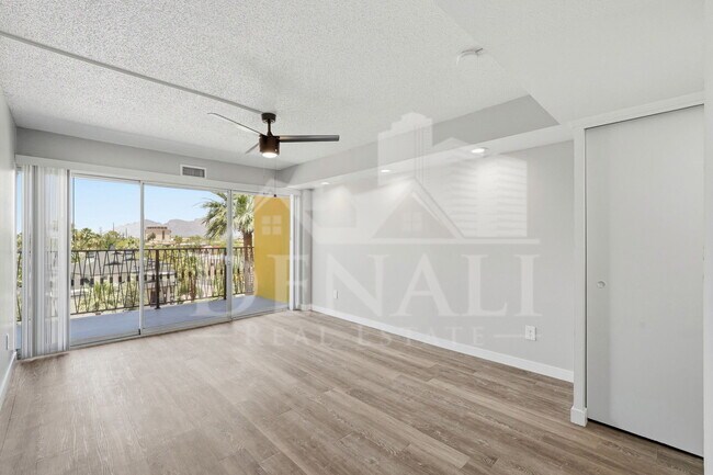 Building Photo - 425 W Paseo Redondo