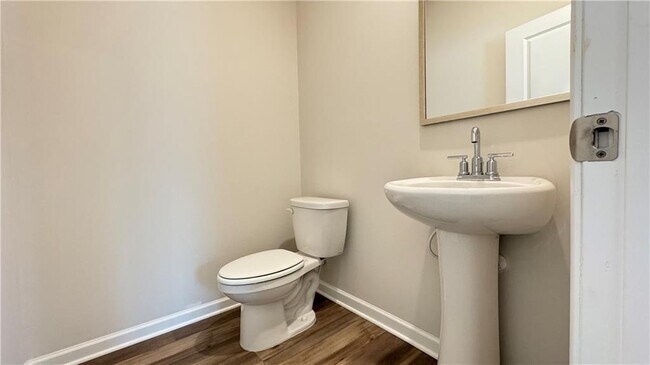 Building Photo - 151 Cedar Ln