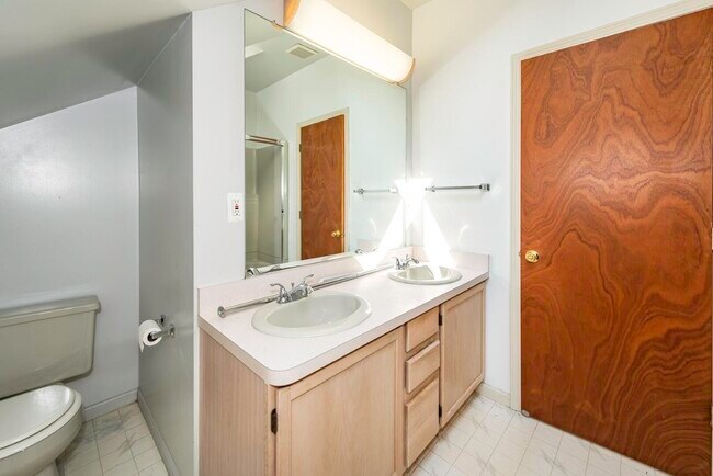 Building Photo - 1616 Morton Ave