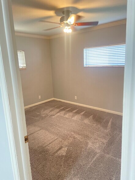 Building Photo - 873 N 600 W