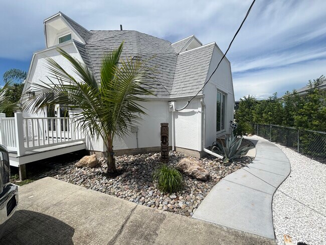 Building Photo - 12221 Boat Shell Dr