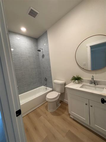 Building Photo - 1031 W Coffin St