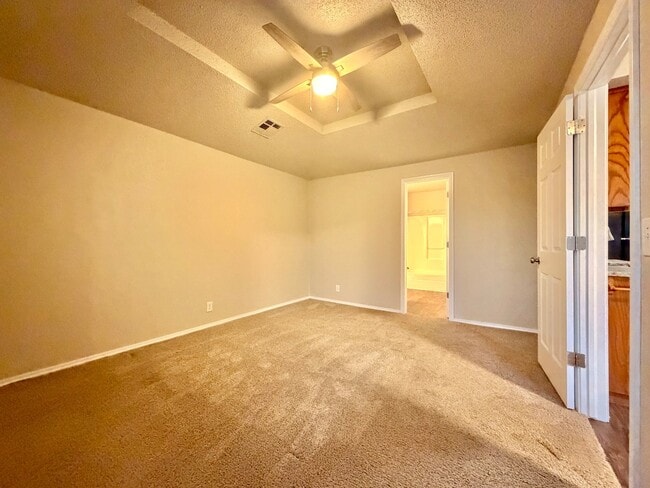 Building Photo - 10802 E 101st St N