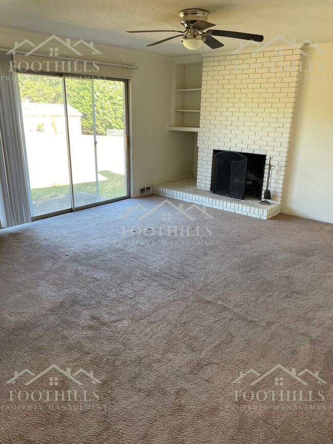 Building Photo - 3-Bedroom Brick Home in Top School Distric...