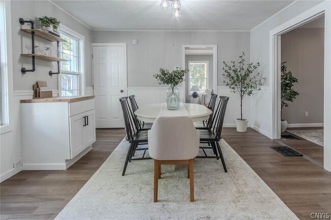 Building Photo - 406 Stone St