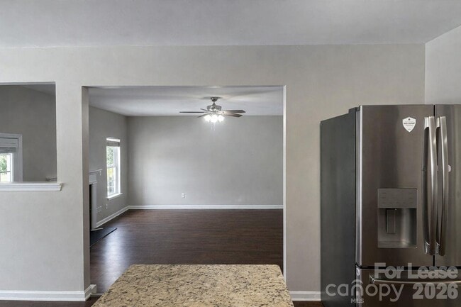 Building Photo - 10545 Barvas St