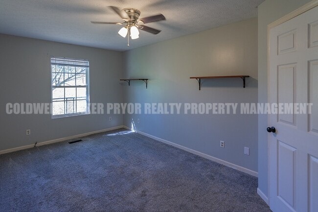 Building Photo - 531 Indian Hills Dr