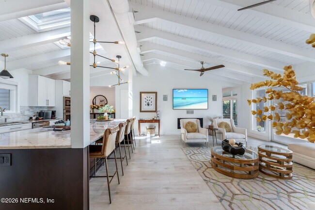 Building Photo - 177 San Juan Dr