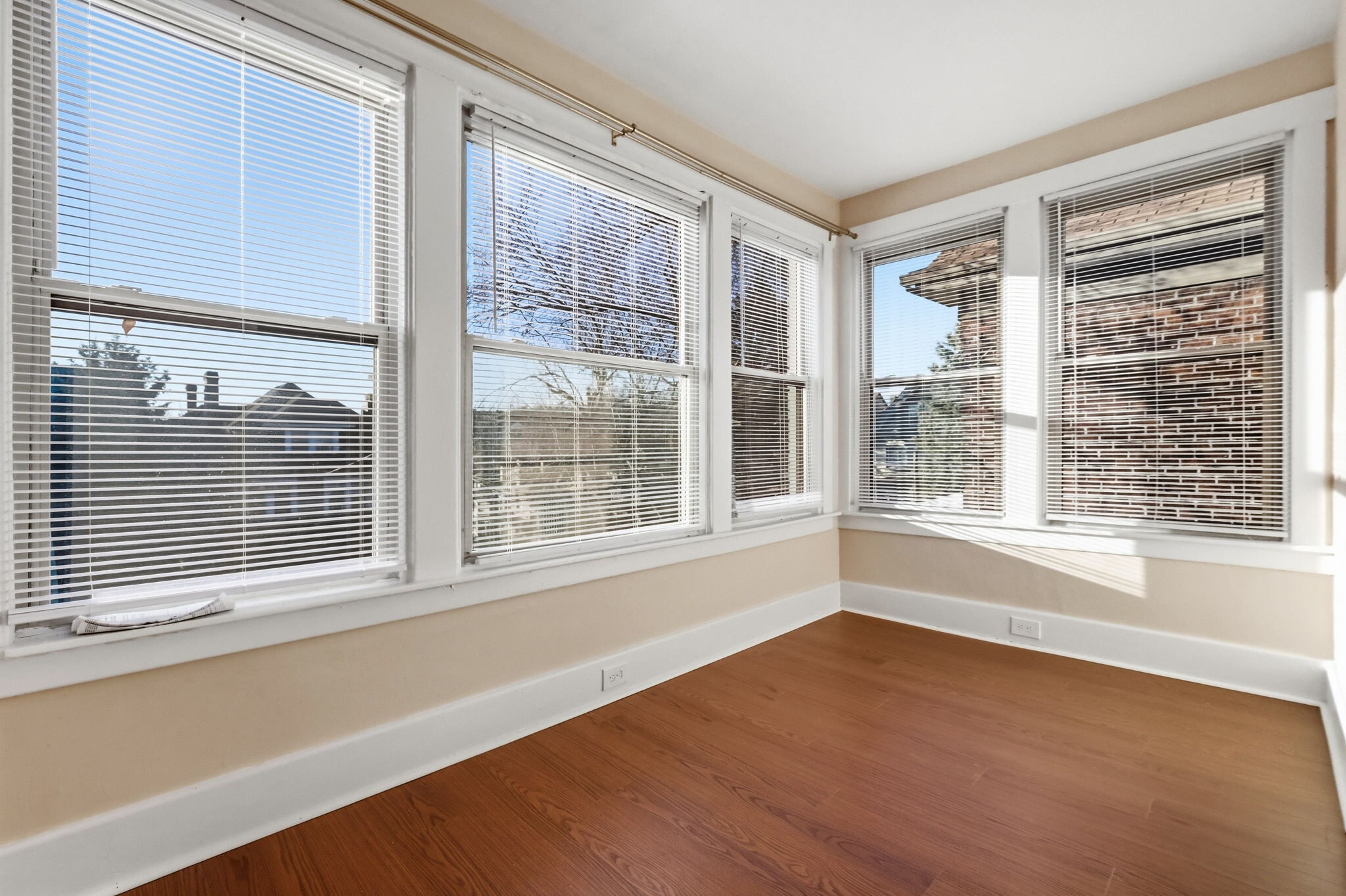 Building Photo - 2303 Sherbrook St