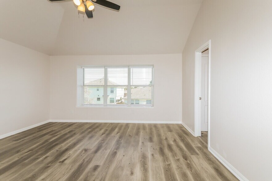 Building Photo - 19235 Anthurium Ct