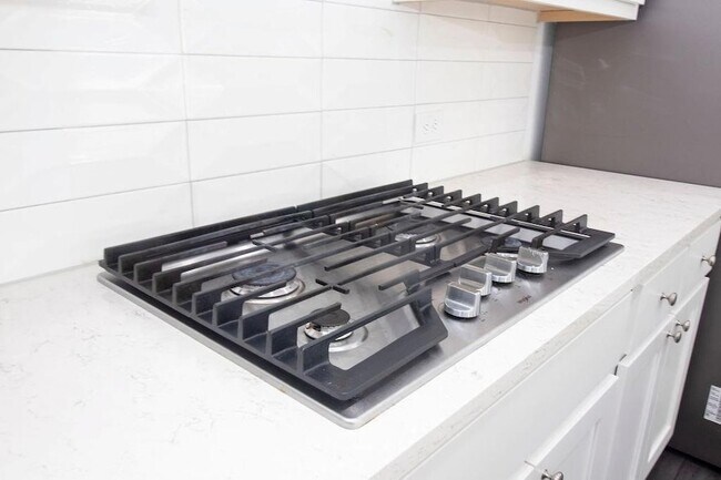 Building Photo - 9923 Schramm St
